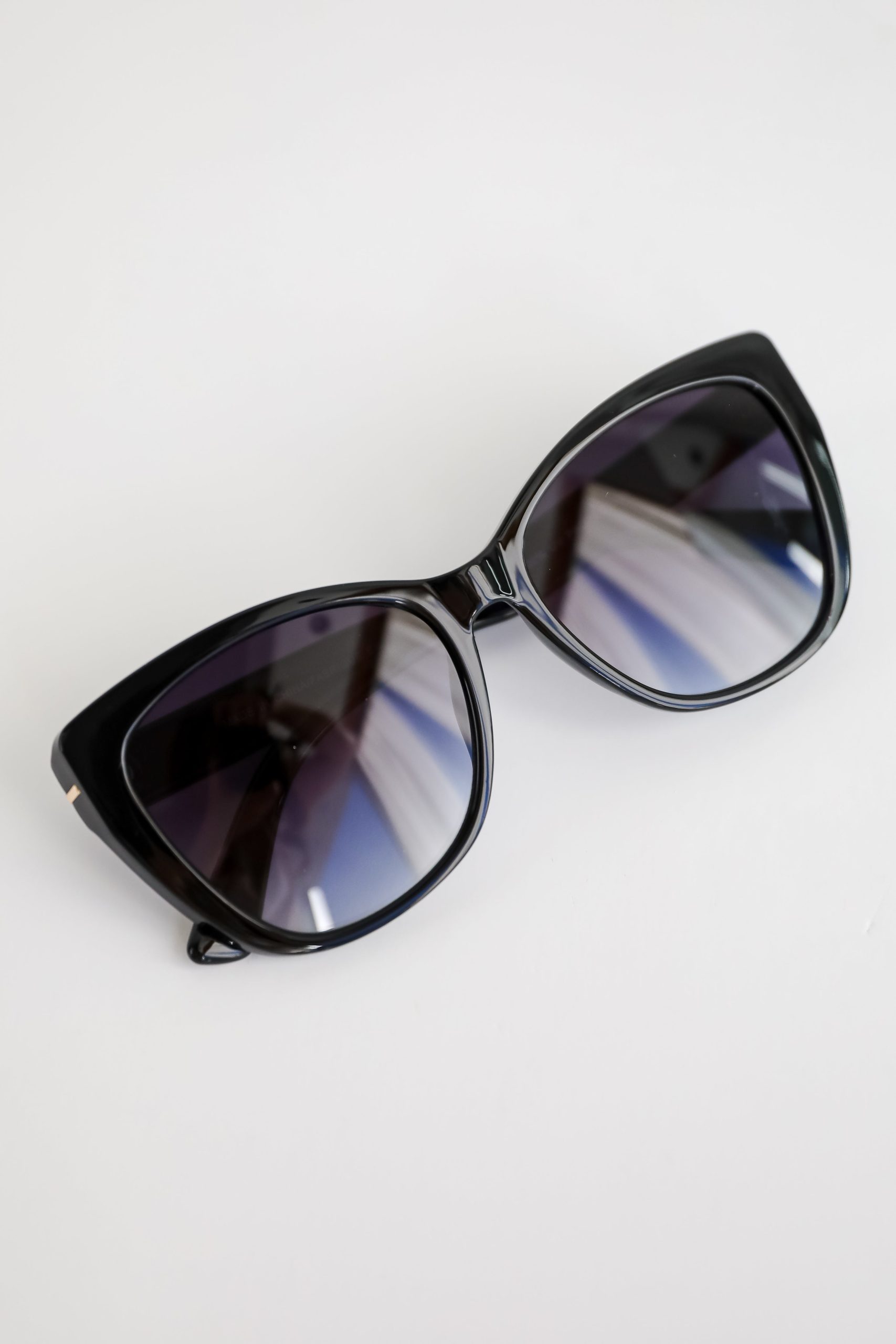 Trendsetting Take Black Cat Eye Sunglasses - Image 4