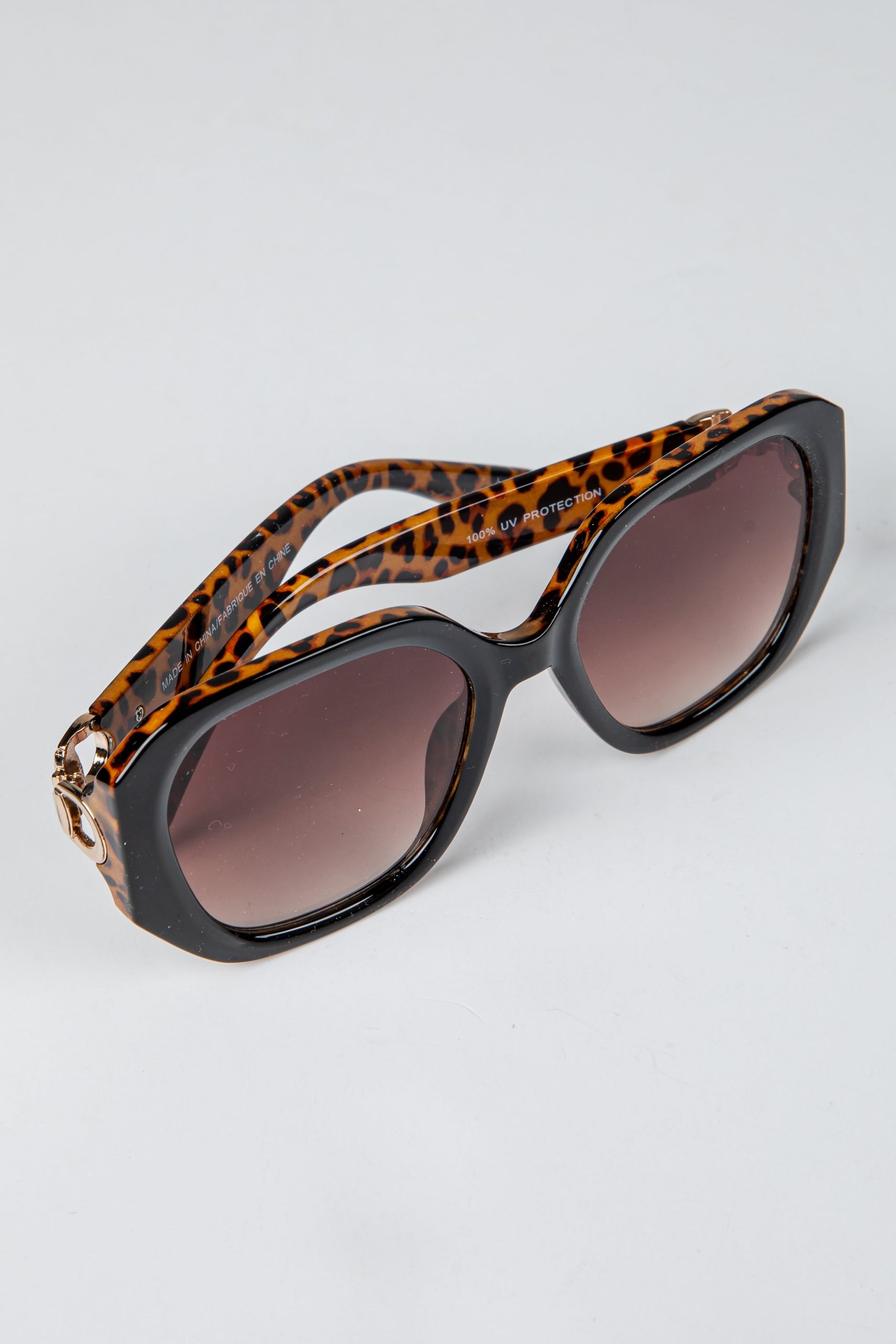 Bon Voyage Black Cheetah Print Round Sunglasses