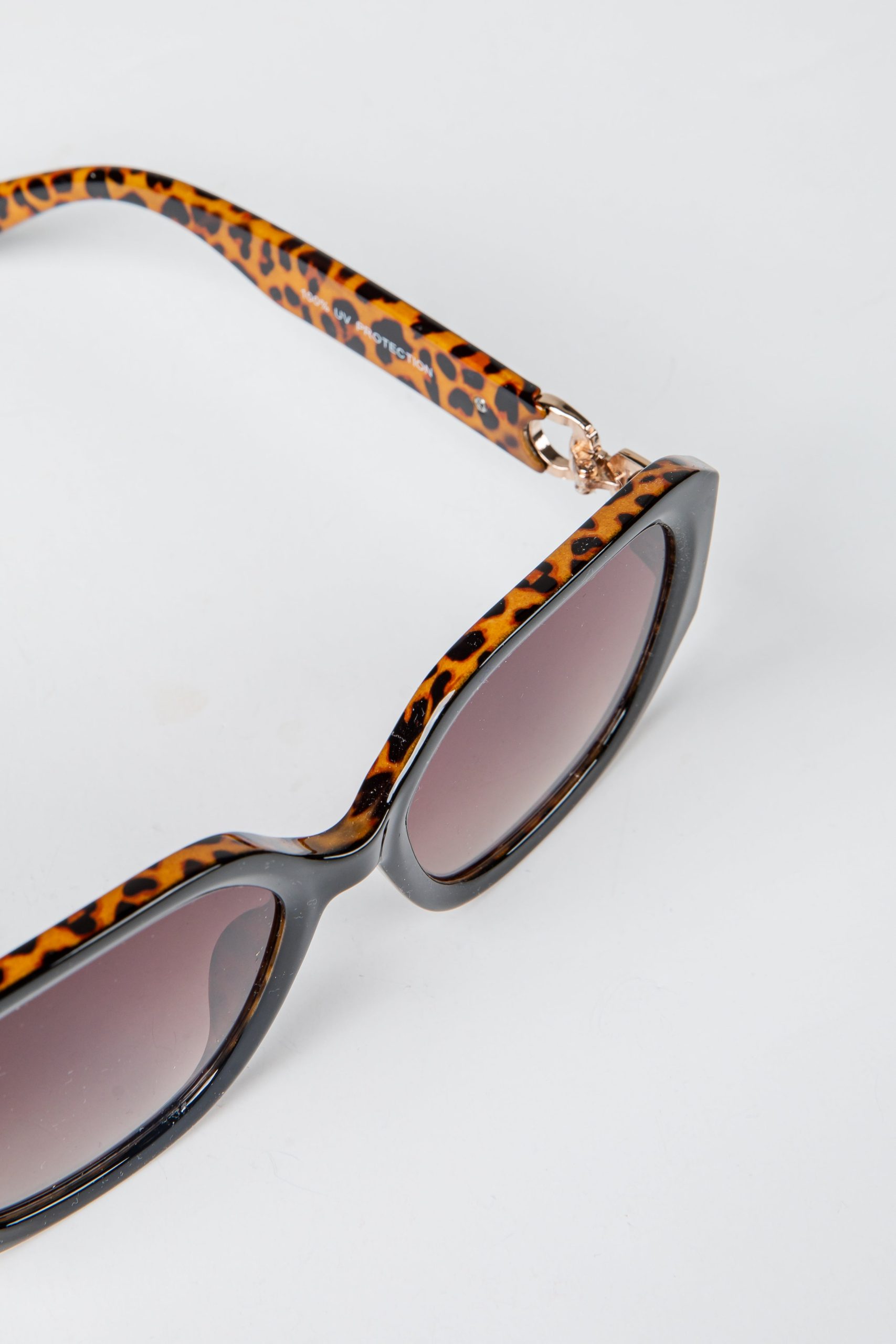 Bon Voyage Black Cheetah Print Round Sunglasses - Image 5
