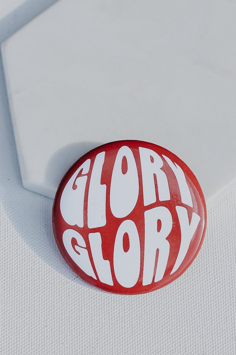 Large Glory Glory Button