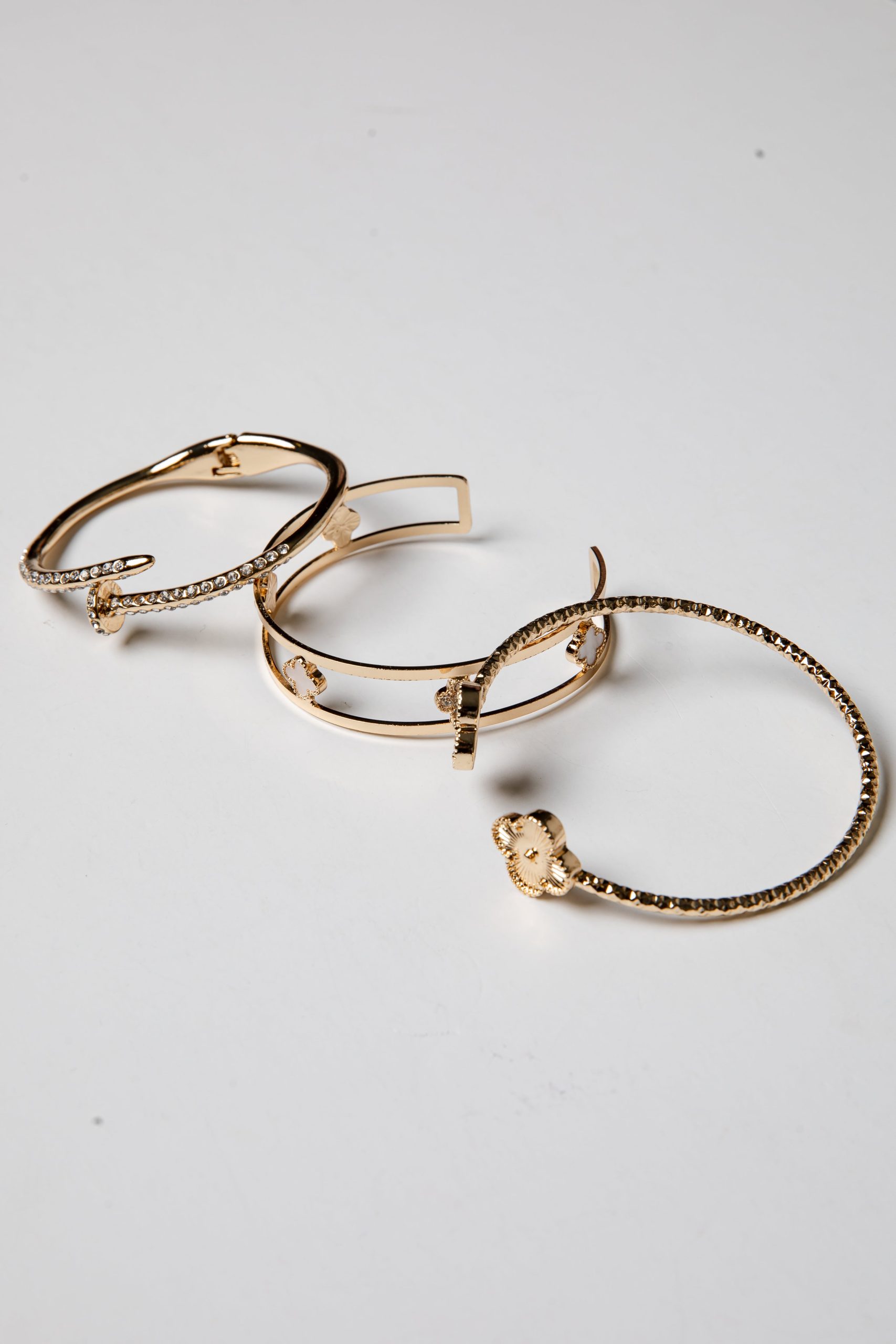 Vienna Golden Quatrefoil Charm Bangle Bracelet Set - Image 2