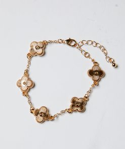 Izzy Golden Clover Link Bracelet