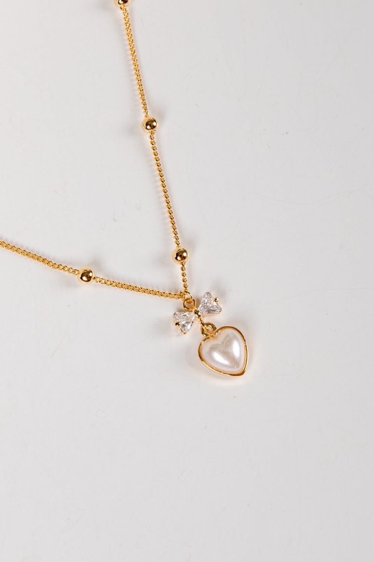 Aurora Gold Pearl Heart Charm Necklace