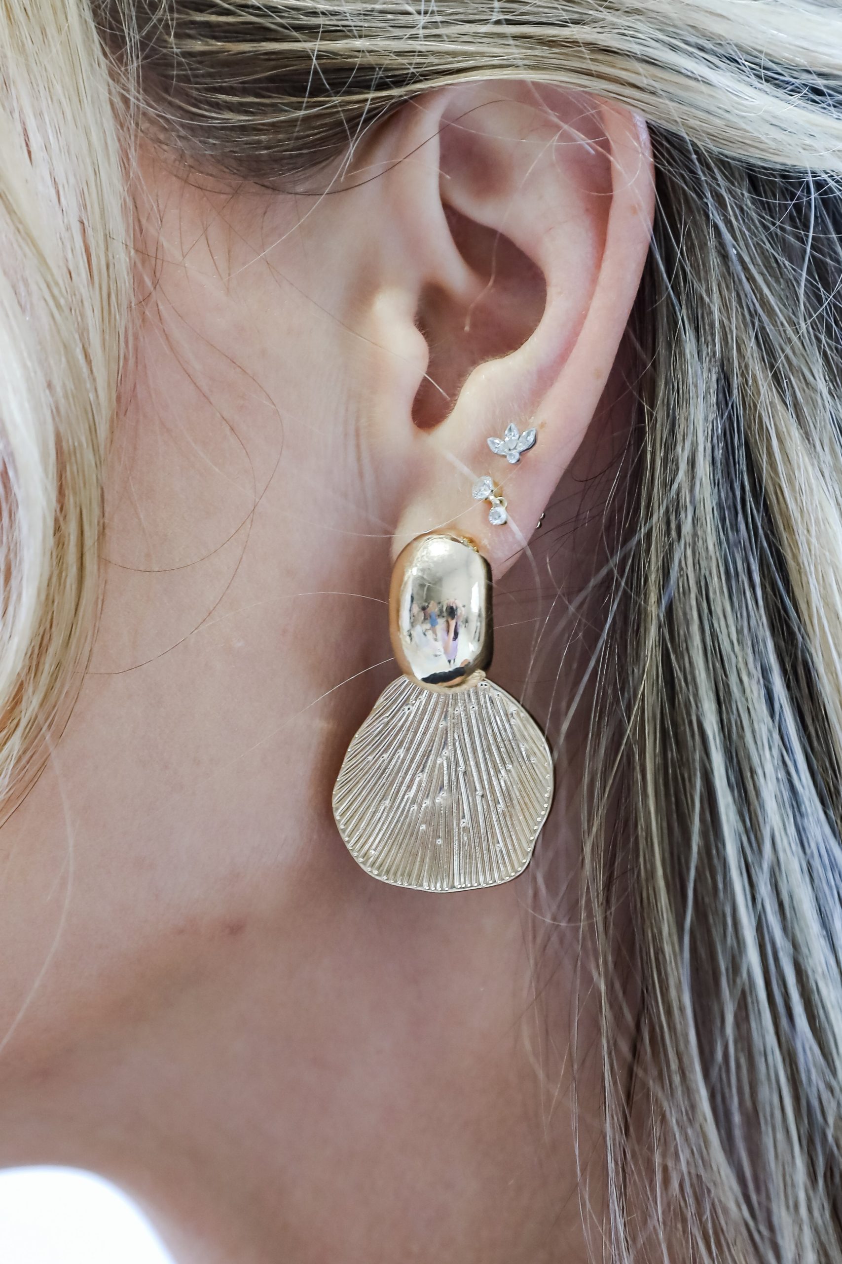 Delilah Statement Drop Earrings - Image 2