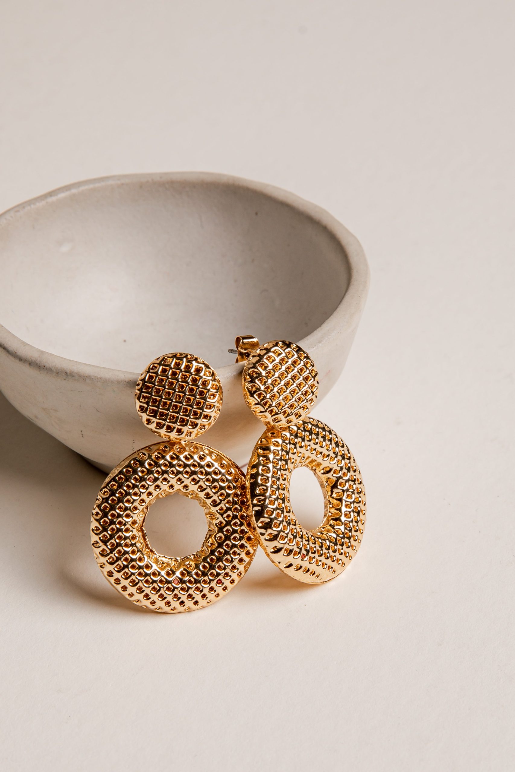 Selena Gold Textured Circle Drop Earrings - Image 3