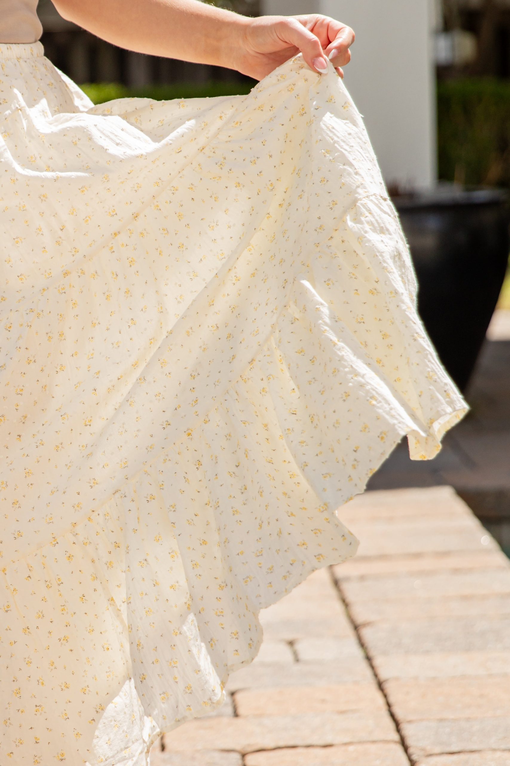 Dainty Fields Tiered Ivory Maxi Skirt - Image 4