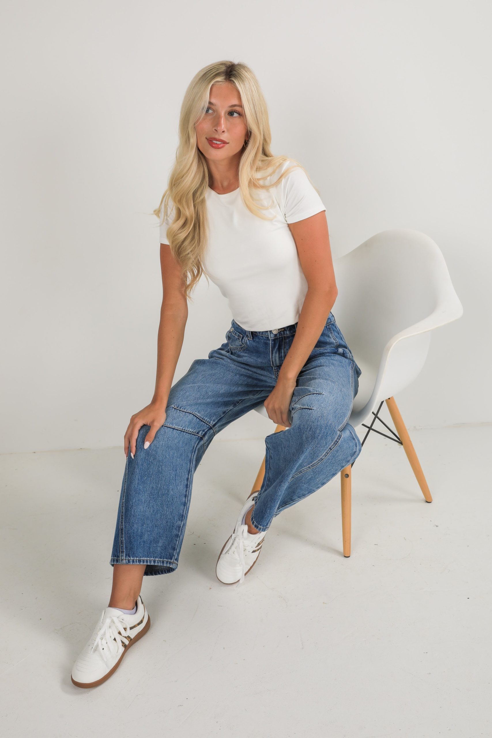 Cassidy Medium Wash High-Rise Barrel Jeans - Image 2