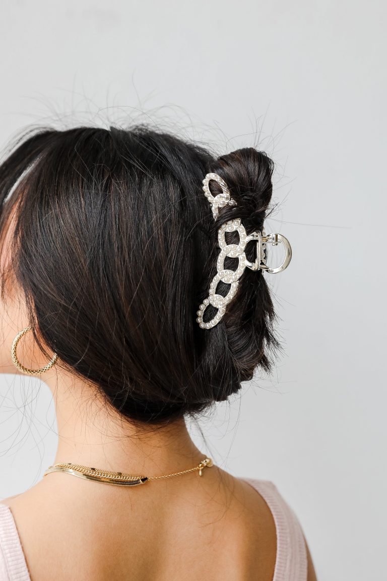 Hadley Pearl Claw Hair Clip