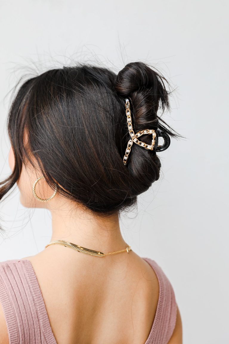 Paige Pearl Chain Claw Hair Clip
