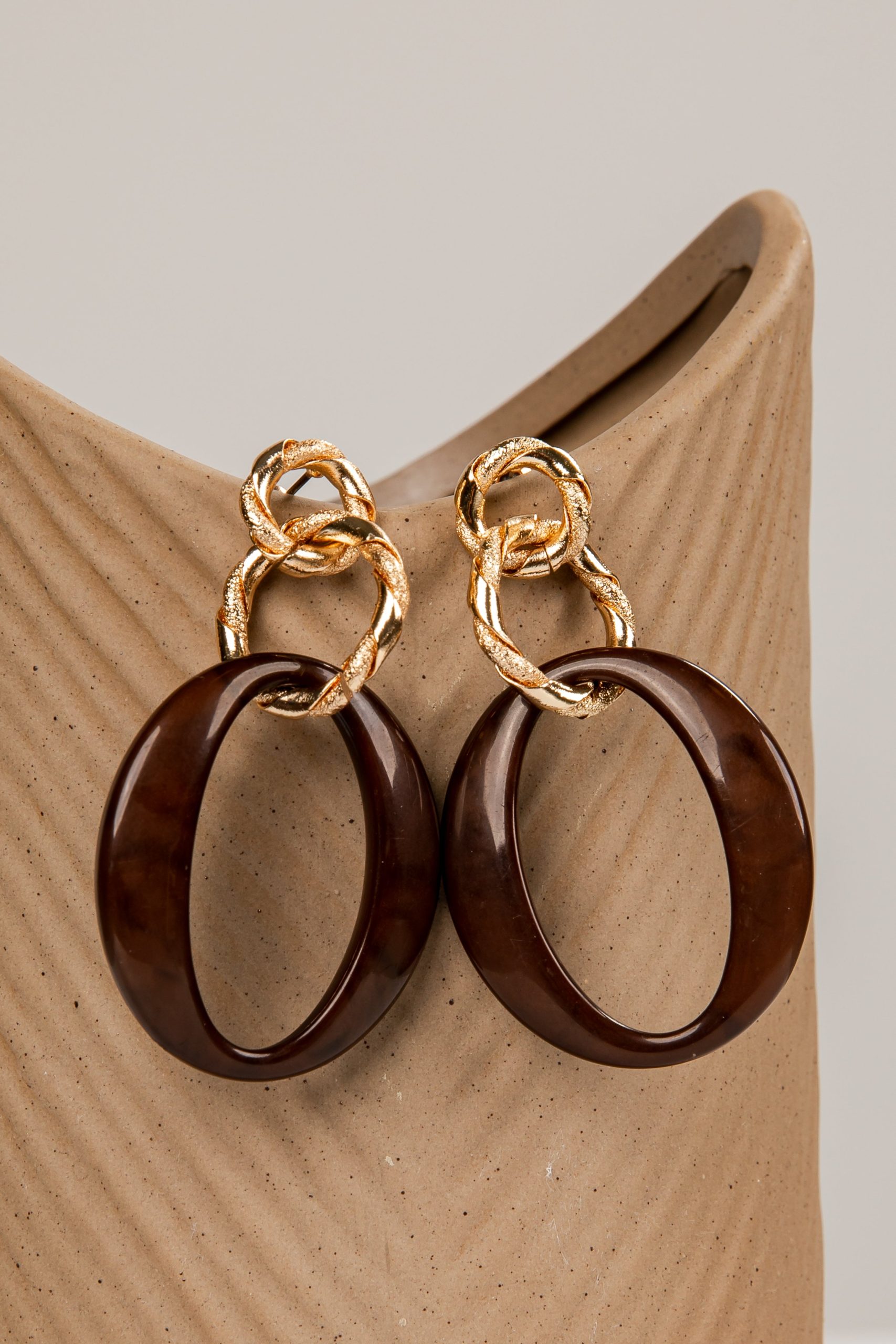 Kelsey Acrylic Chainlink Drop Earrings - Image 3