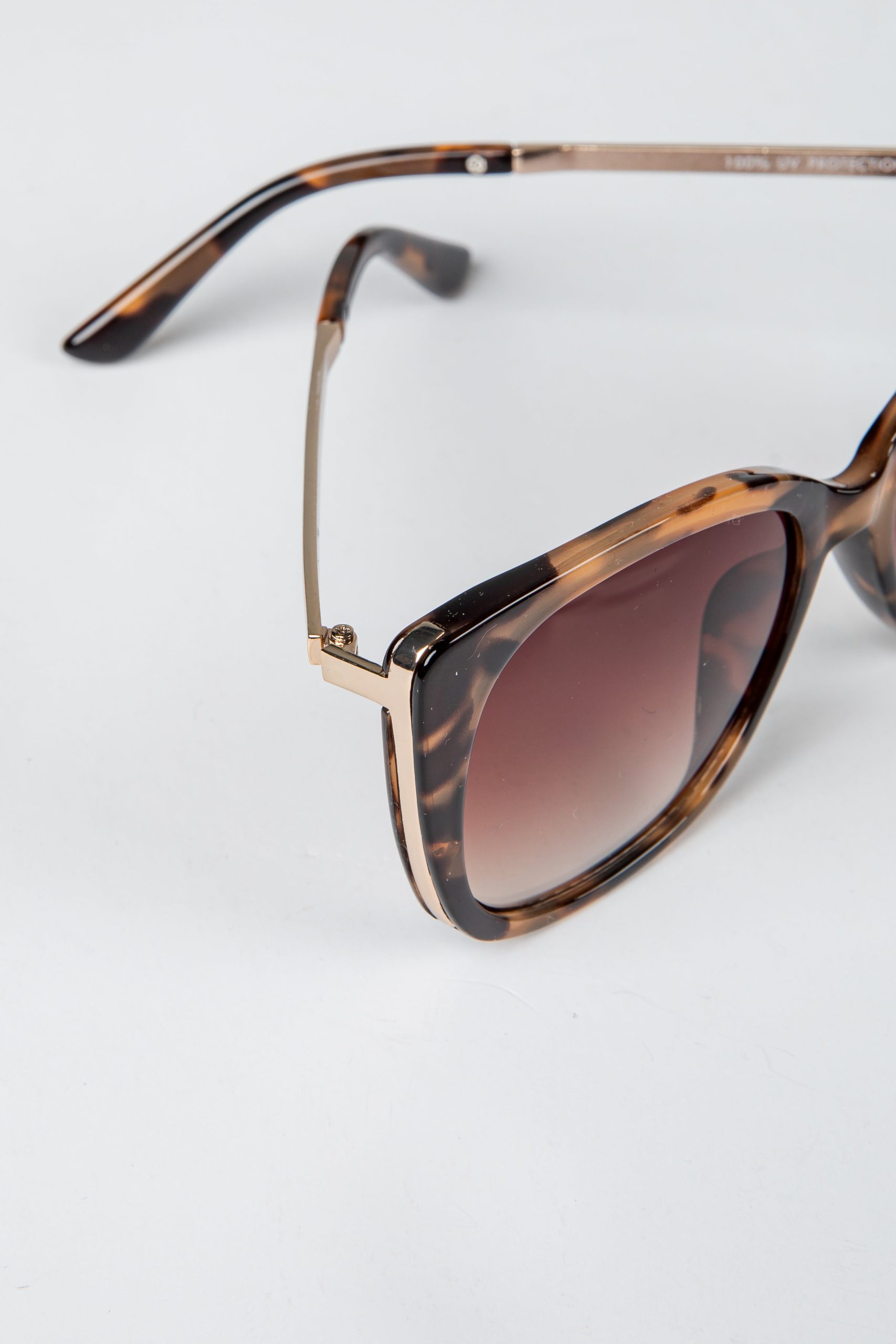 Bonsai Tortoise Oversized Square Sunglasses - Image 3