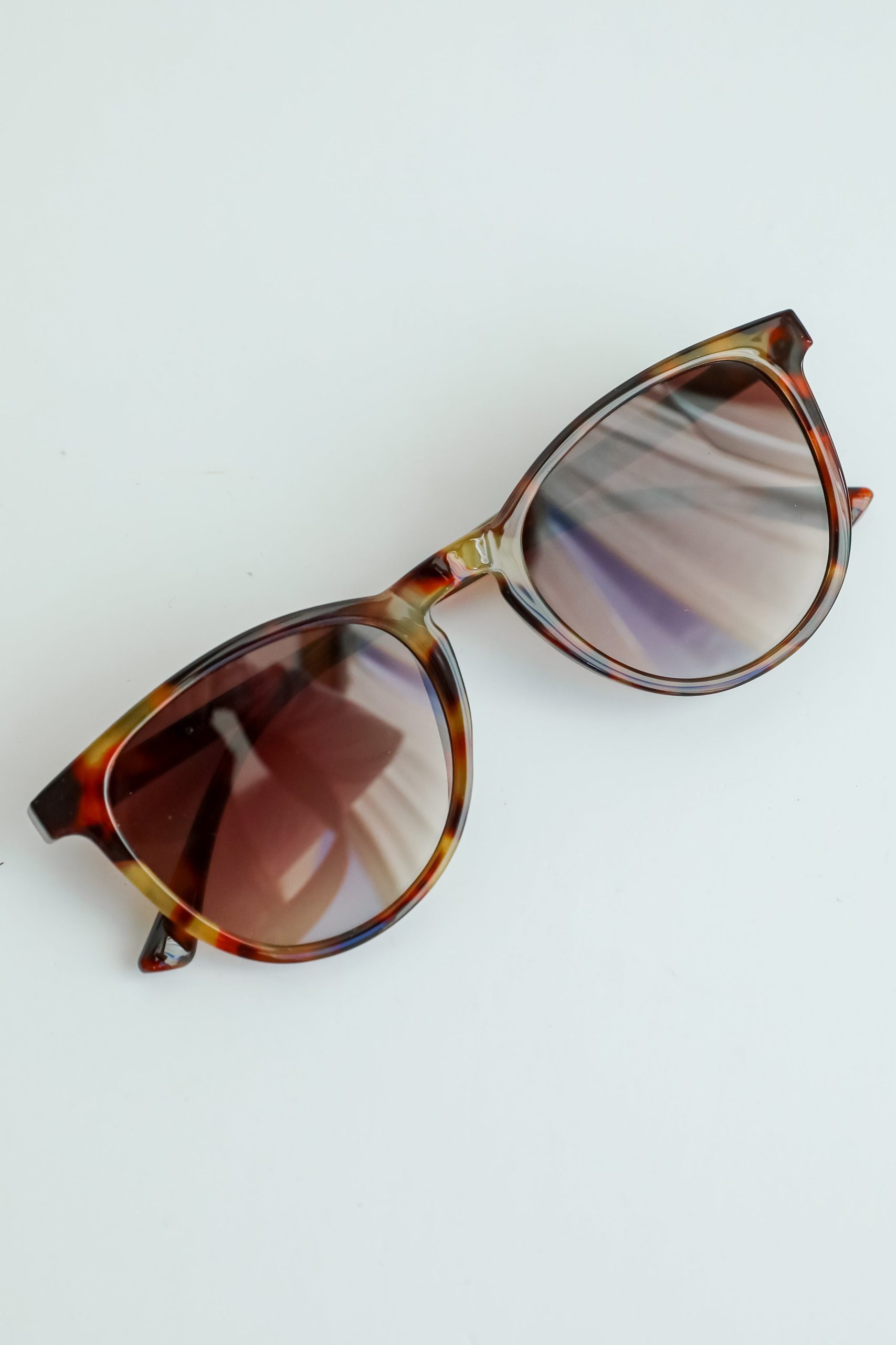 Chillin' Out Round Sunglasses - Image 3
