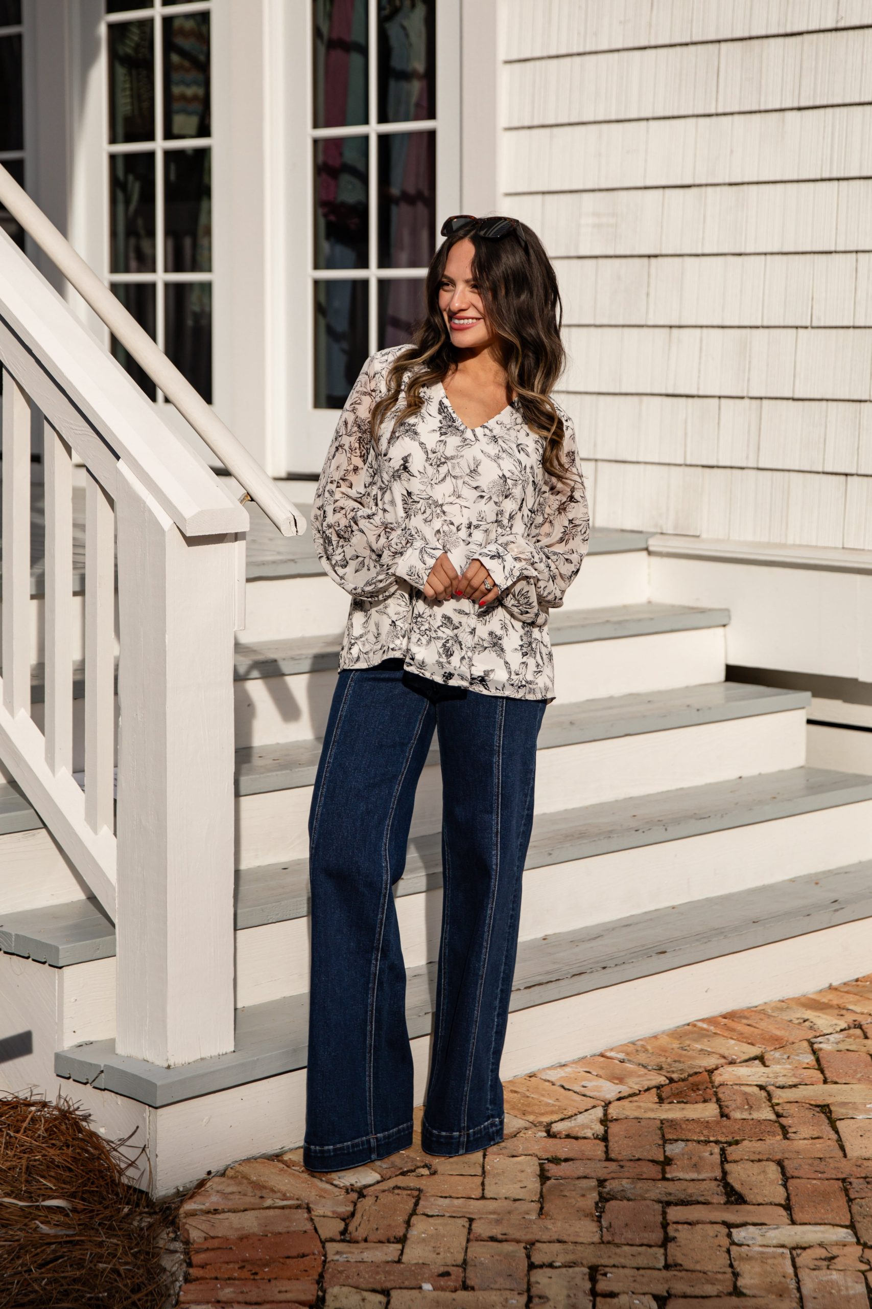 FINAL SALE - Purely Polished White Floral Blouse - DU Deal - Image 4