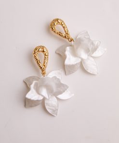 Marisol Pearl Bloom White Earrings