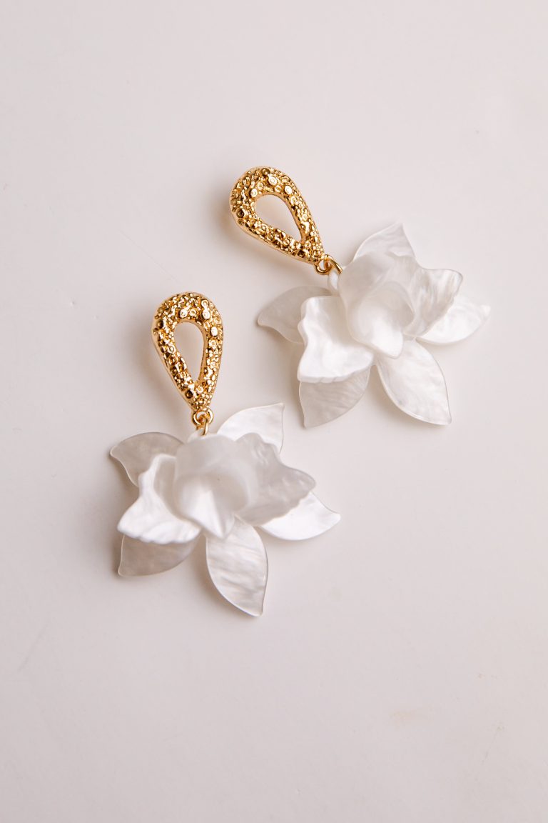 Marisol Pearl Bloom White Earrings